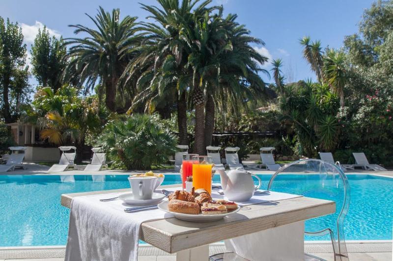 Hotel Barracuda Marina di Campo Bagian luar foto