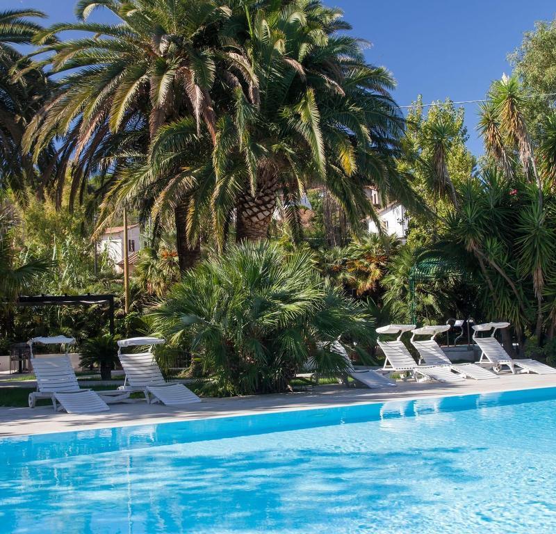 Hotel Barracuda Marina di Campo Bagian luar foto