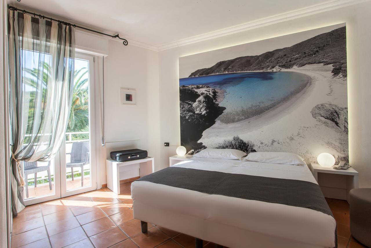 Hotel Barracuda Marina di Campo Bagian luar foto
