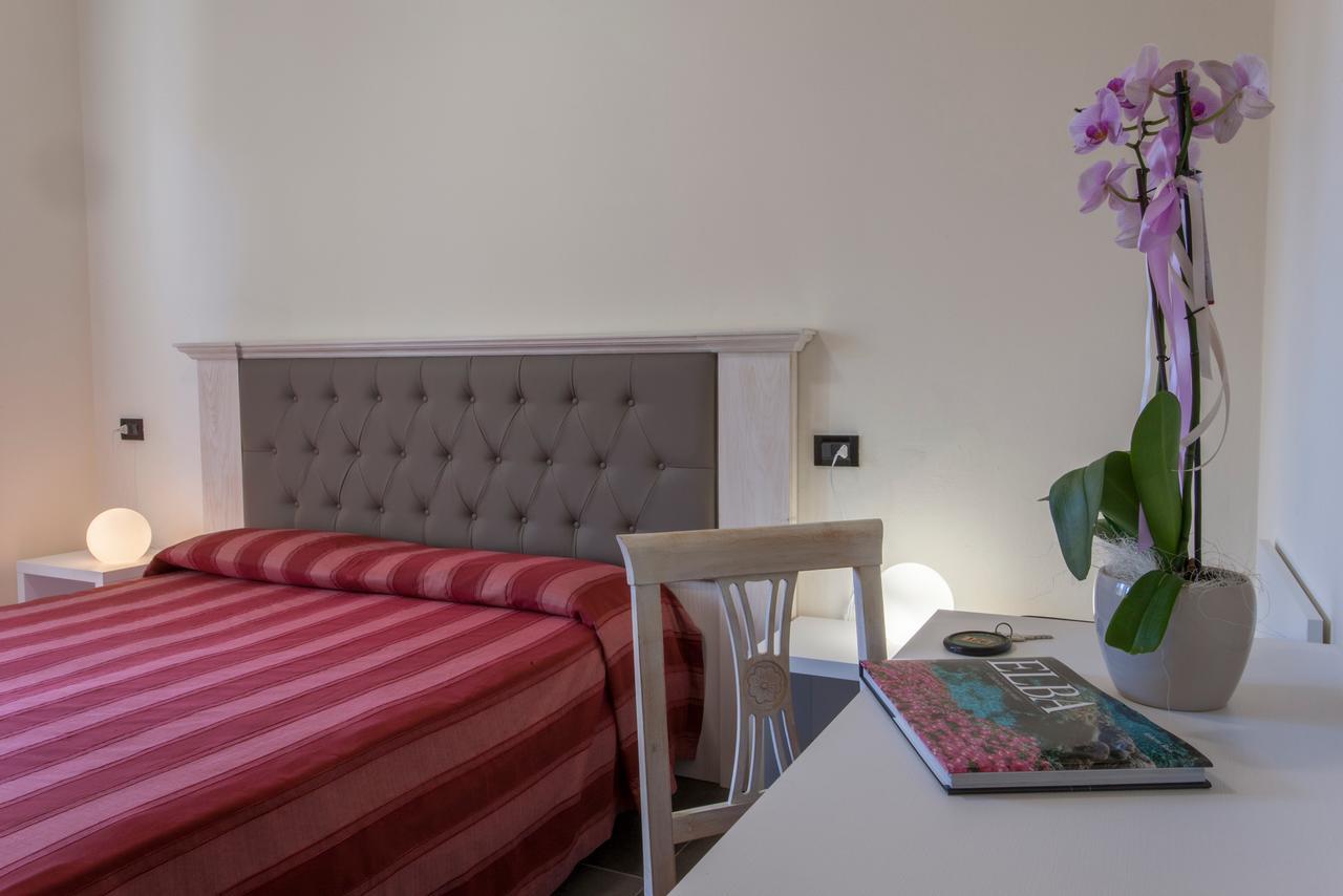 Hotel Barracuda Marina di Campo Bagian luar foto